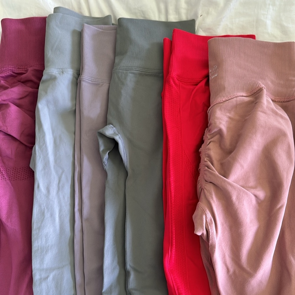 Booty scrunch workout leggings
